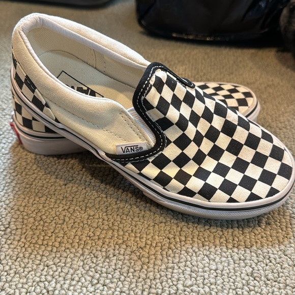 NWOT Kids vans brand new black and white checkered slip one size 2 - Picture 3 of 3
